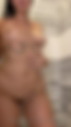 Vivian_Taylor_pack/Vivian Taylor OnlyFans Video 037.mp4
