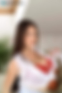 Scoreland.com SiteRip - Part #1/00157-Voluptuous April 2006-Anna Song/1600/AnnaSong002.jpg