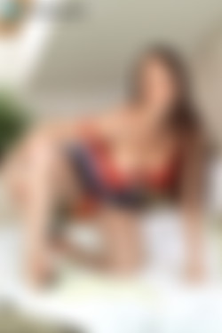 Scoreland.com SiteRip - Part #1/00157-Voluptuous April 2006-Anna Song/1600/AnnaSong006.jpg