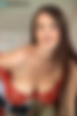 Scoreland.com SiteRip - Part #1/00157-Voluptuous April 2006-Anna Song/1600/AnnaSong007.jpg