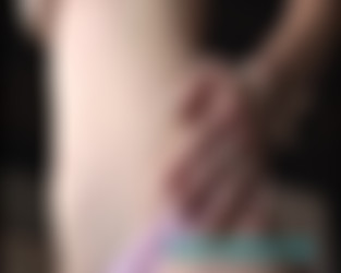 amateurlapdancer.com/al_video_1631_emma_lap_touching_herself.mp4