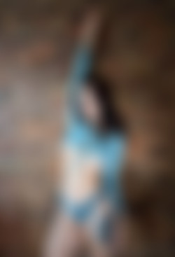 @arilaviee/Images/1080x1586_18ca1c4e6f05f261bc17cfc453f029db.jpg