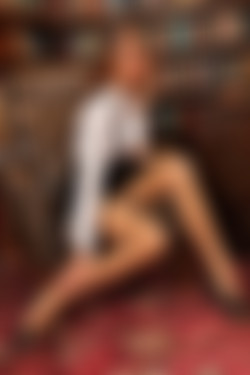 Only Secretaries In Suits 12.01.2012 - 26.12.2012/6th November 2012/Sammie Pennington_usxt1e59/9ok_0029.JPG