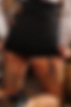 Only Secretaries In Suits 12.01.2012 - 26.12.2012/6th November 2012/Sammie Pennington_usxt1e59/9ok_0037.JPG