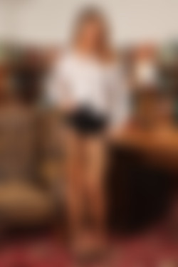 Only Secretaries In Suits 12.01.2012 - 26.12.2012/6th November 2012/Sammie Pennington_usxt1e59/9ok_0054.JPG
