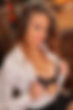 Only Secretaries In Suits 12.01.2012 - 26.12.2012/6th November 2012/Sammie Pennington_usxt1e59/9ok_0059.JPG