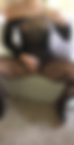 [OnlyFans.com] Elle Brooke (@ellebrookeuk)/18-08-17 1900465 626x1232.mp4