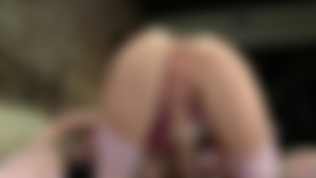 Veronica Avluv/Fucking Machines - Veronica Avluv (Want her cookie Squirting MILF whips up machine orgasms in her Kitchen).mp4