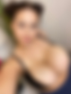 [OnlyFans.com] BustyEmily - SiteRip/photos/3320845945.jpg