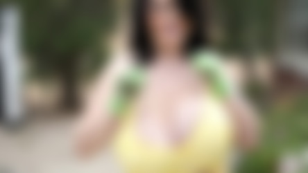 LeanneCrow.com part 2/Glorious Flower Child (2019.02.22).mp4