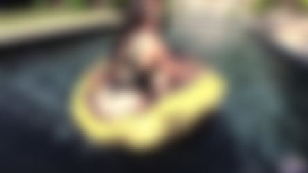LeanneCrow.com part 2/Pool Floaties 3 (2021.03.05).mp4